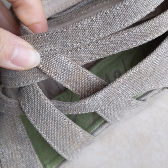 4/$15 women gladiator summer shoes - Picture 5 of 8